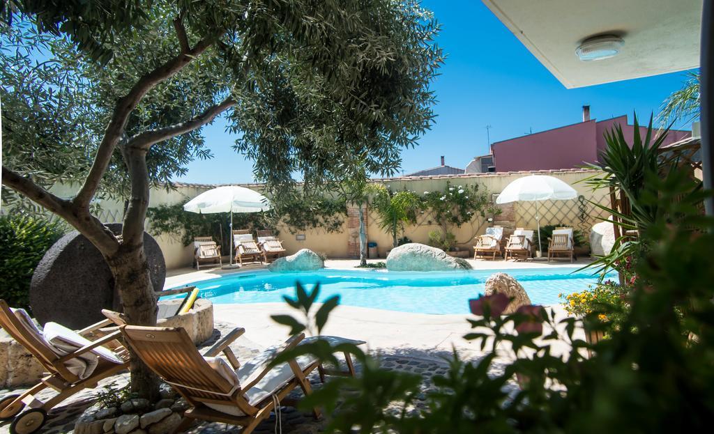 Hotel Villa Canu Кабрас Екстер'єр фото